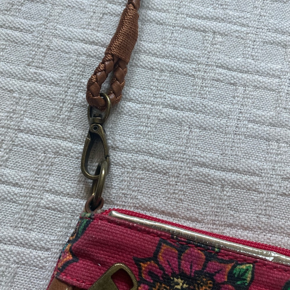 Sakroots red floral canvas purse. - Picture 4 of 12